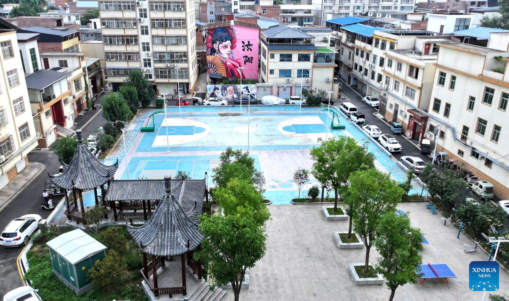 China steps up renewal of old urban residential compounds