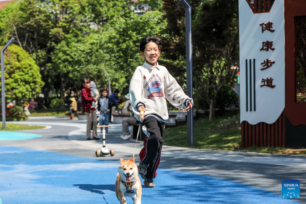 China steps up renewal of old urban residential compounds