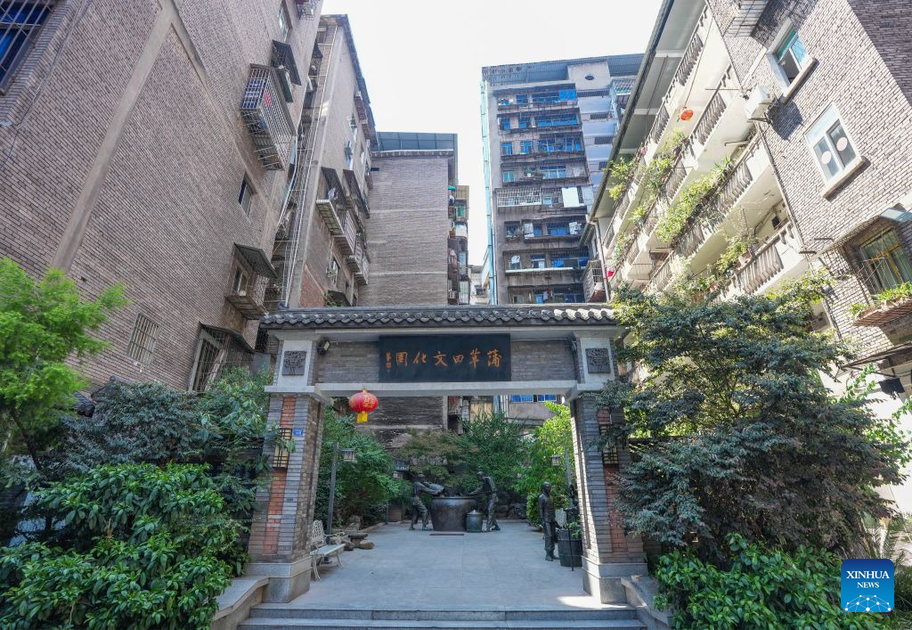 China steps up renewal of old urban residential compounds