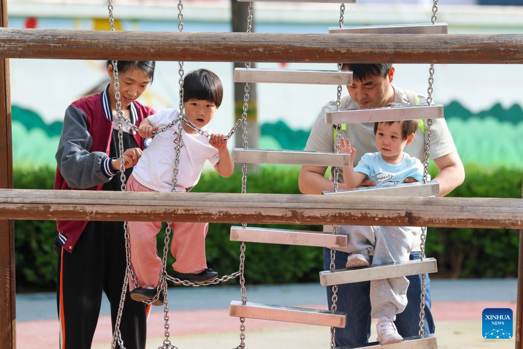 China steps up renewal of old urban residential compounds