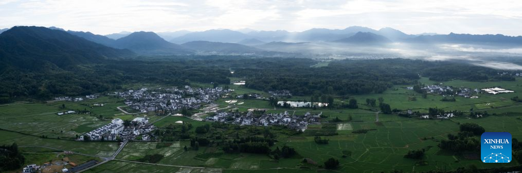 Scenery of Shi Ting Village in E China's Anhui