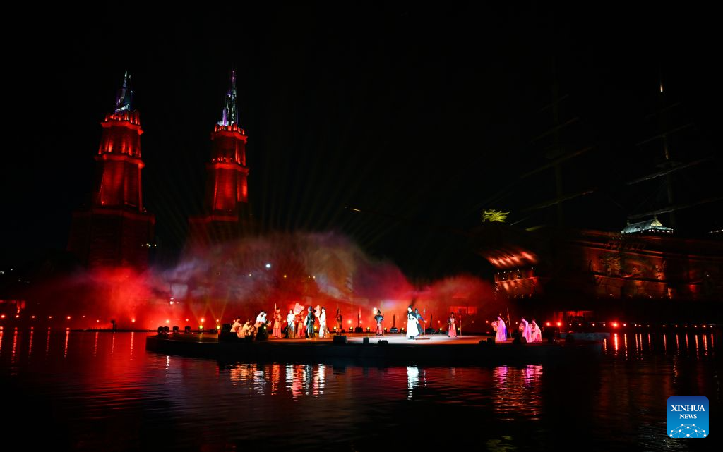 Hainan Island Carnival opens