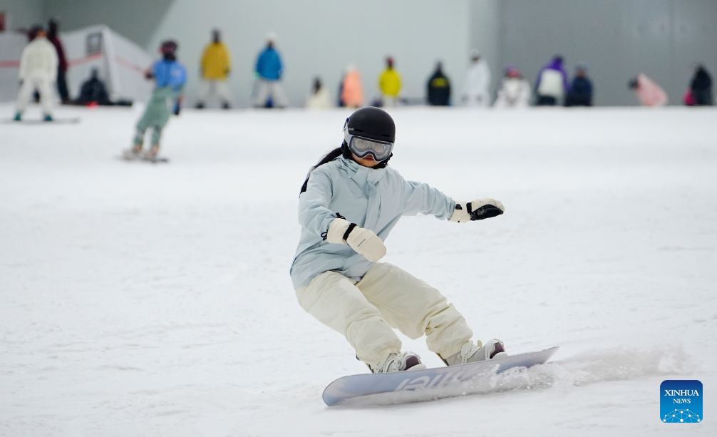 Ice-and-snow economy booms during summer in N China's Shijiazhuang