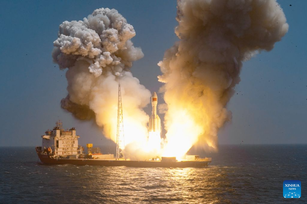 Chinese Gravity-1 rocket launches new satellites from sea