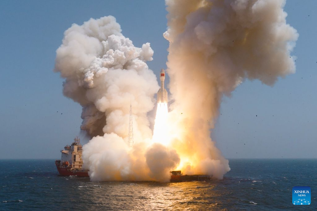 Chinese Gravity-1 rocket launches new satellites from sea