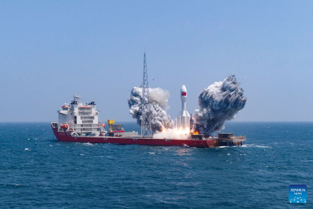 Chinese Gravity-1 rocket launches new satellites from sea