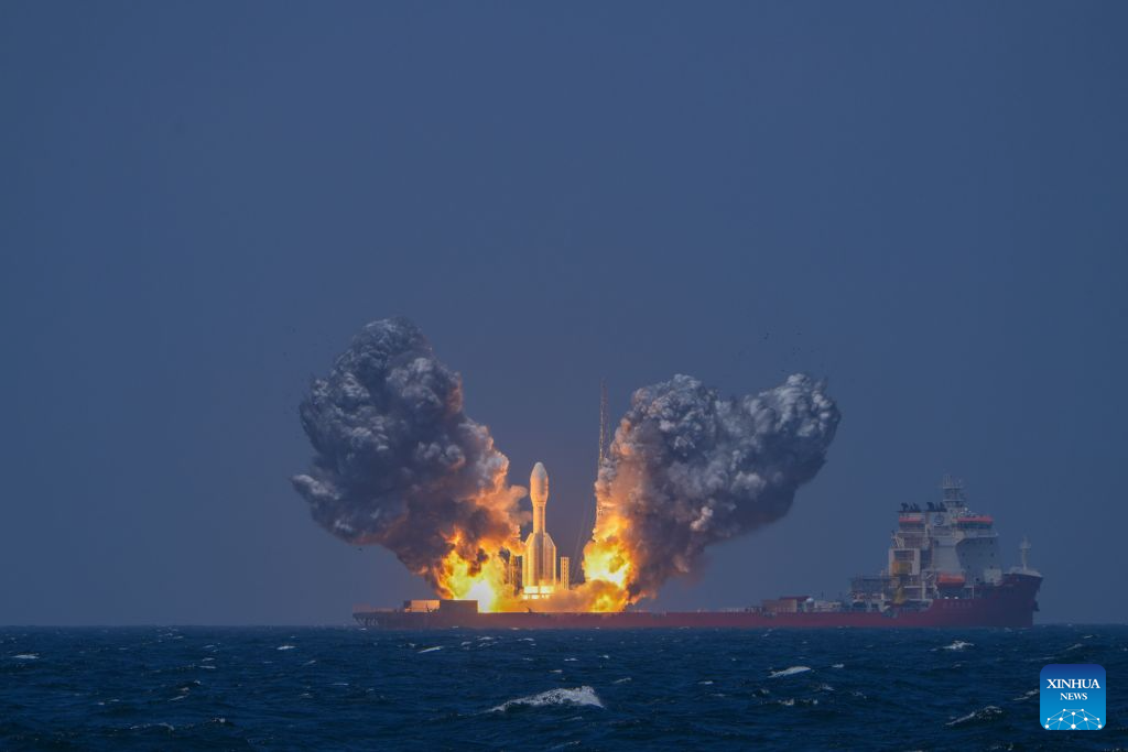 Chinese Gravity-1 rocket launches new satellites from sea