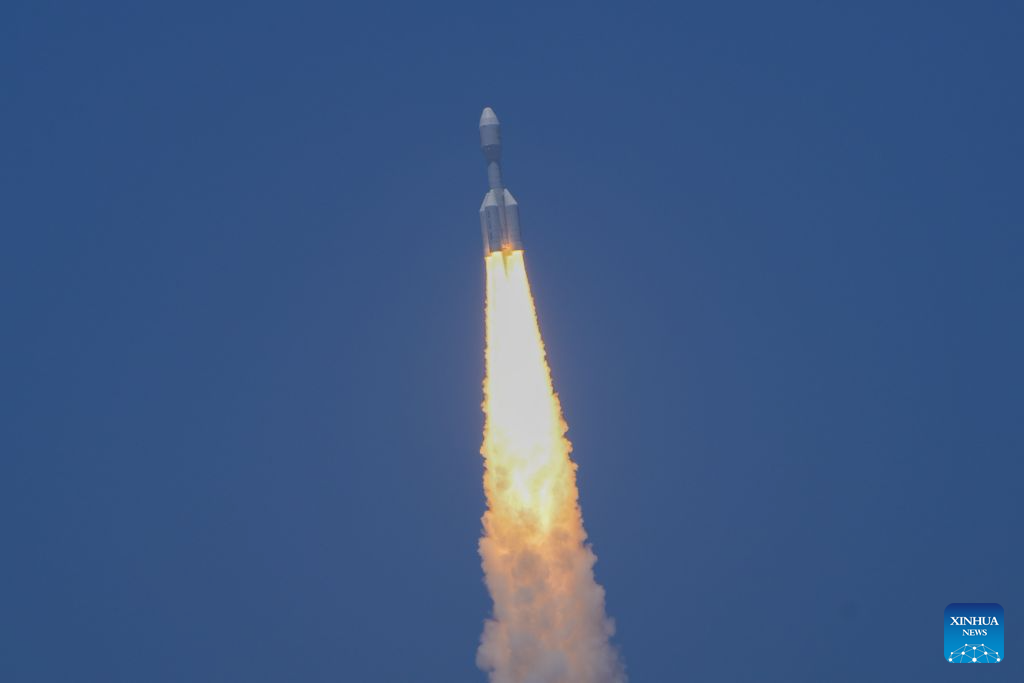 Chinese Gravity-1 rocket launches new satellites from sea