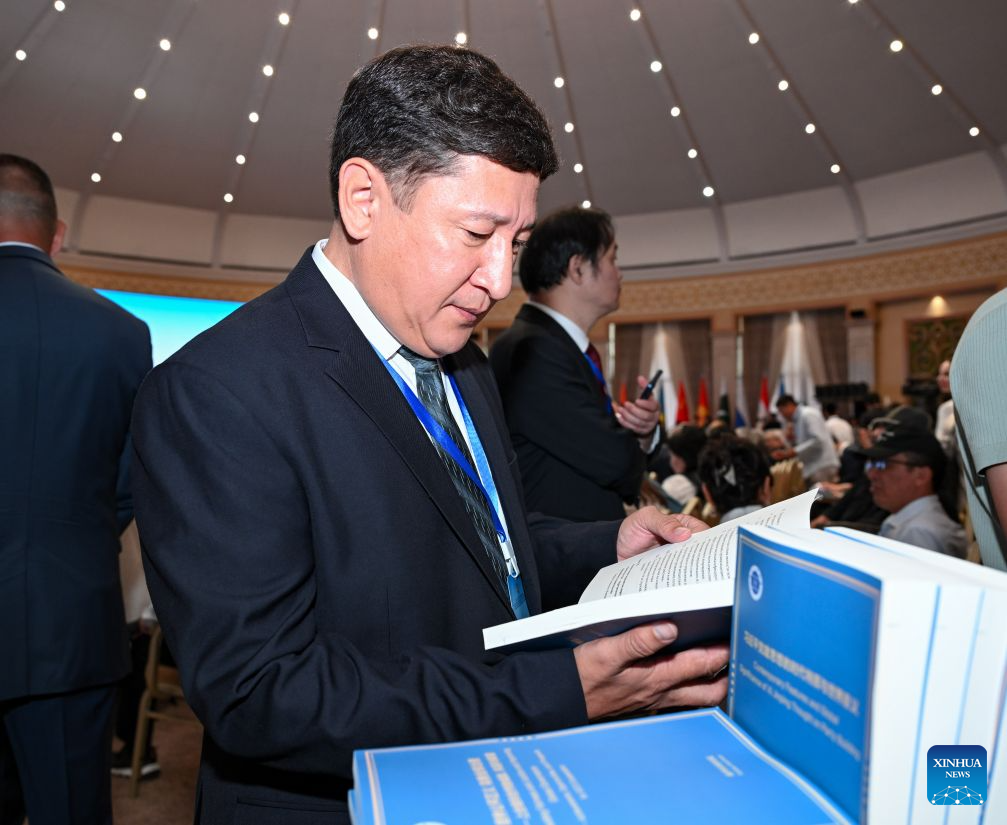 Kyrgyz, Russian versions of think tank report on Xi Jinping Thought on Party Building released in Bishkek