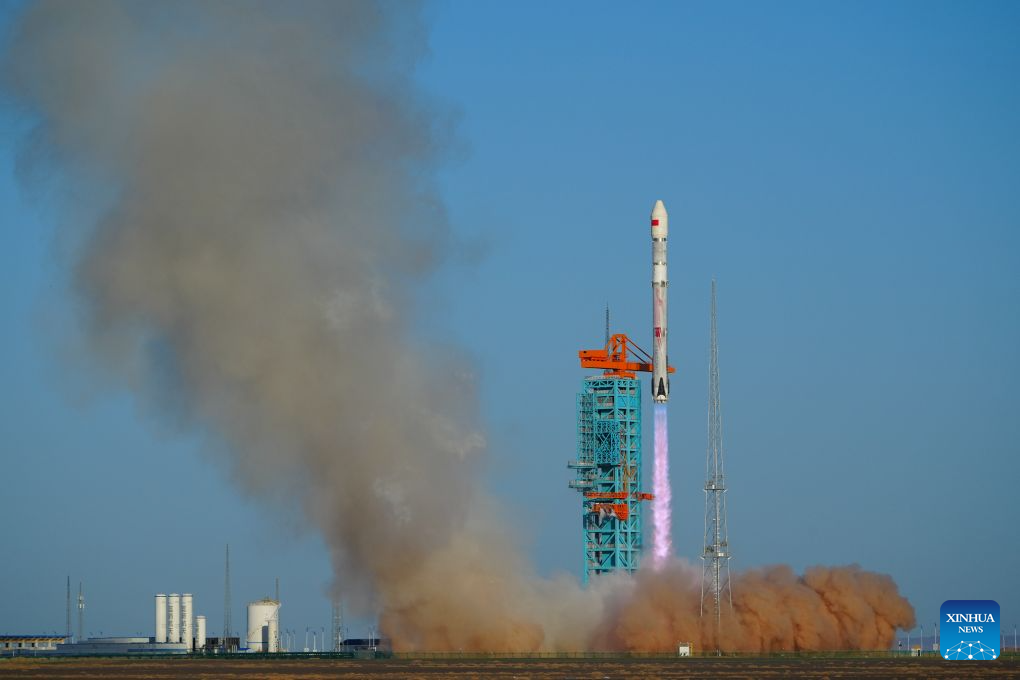 China launches Zhuque-3, achieving its first rocket recovery on land