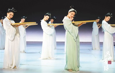 《只此青绿》舞绘千里江山