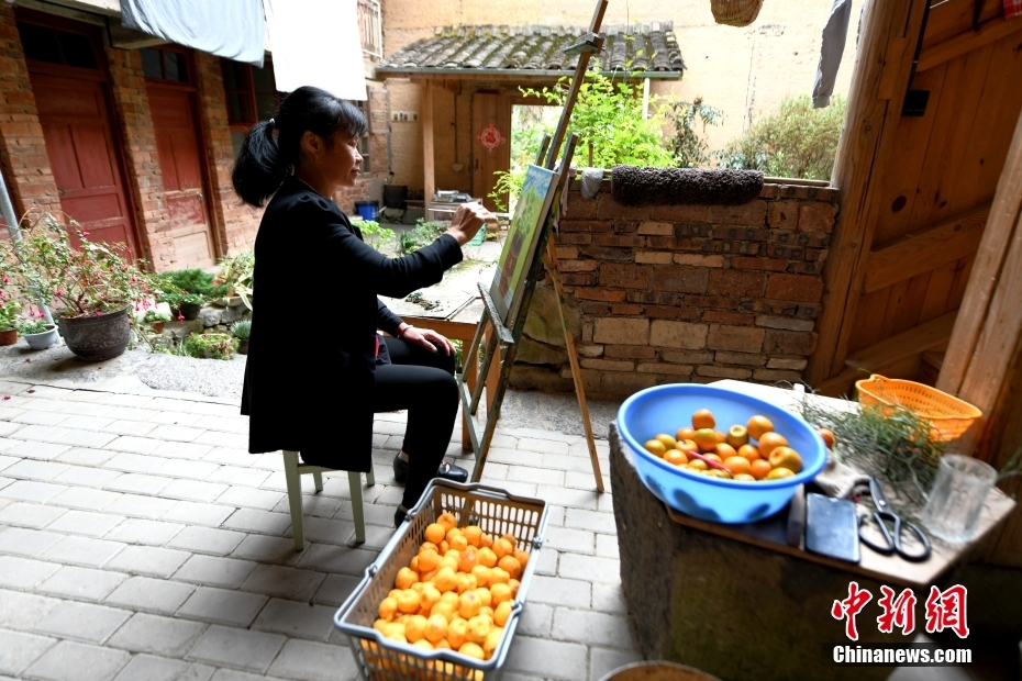 藏在古村落里的“油画人家”