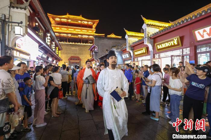 穿越古今 湖北襄阳举办古城建城纪念日庆祝活动