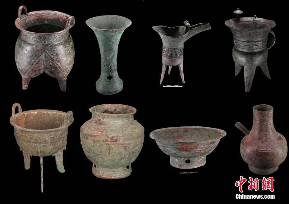 实探郑州书院街墓地考古现场：早于殷墟王陵近200年