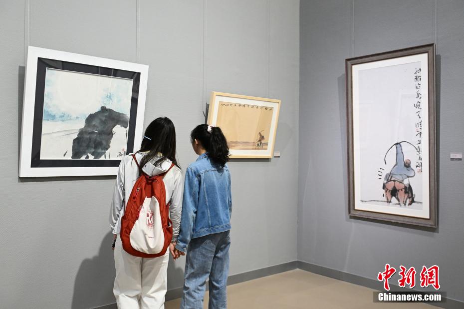 小说《狼图腾》原型人物杨刚书画展亮相内蒙古美术馆