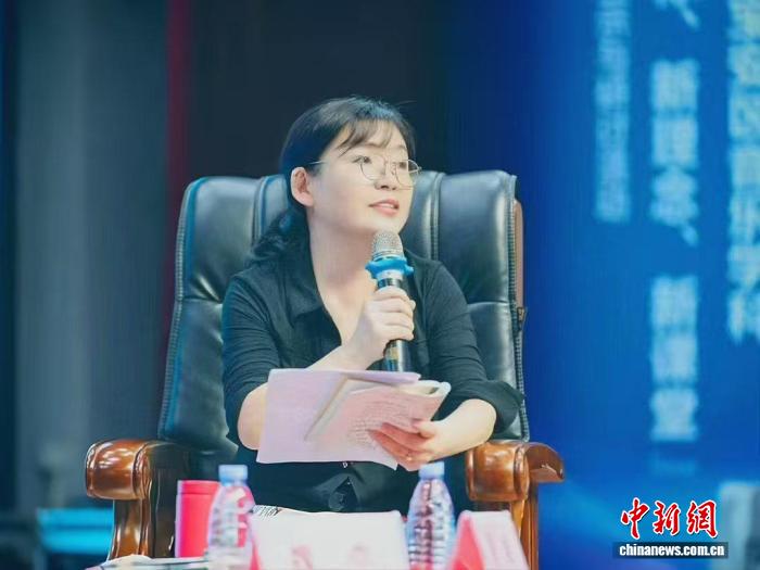 专访作家吴君:在真理街的烟火中