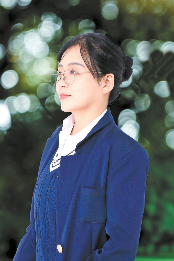 追求有社会价值的写作 而非自我陶醉和满足