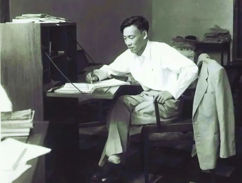 “艺术巨匠”安波