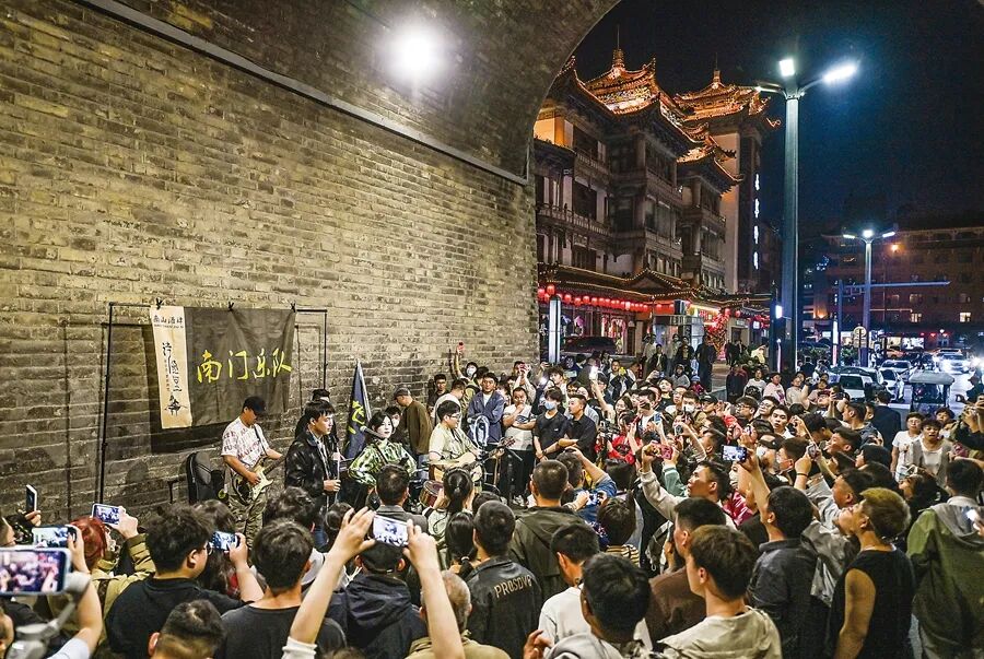 “南门乐队”里藏着的城市温度