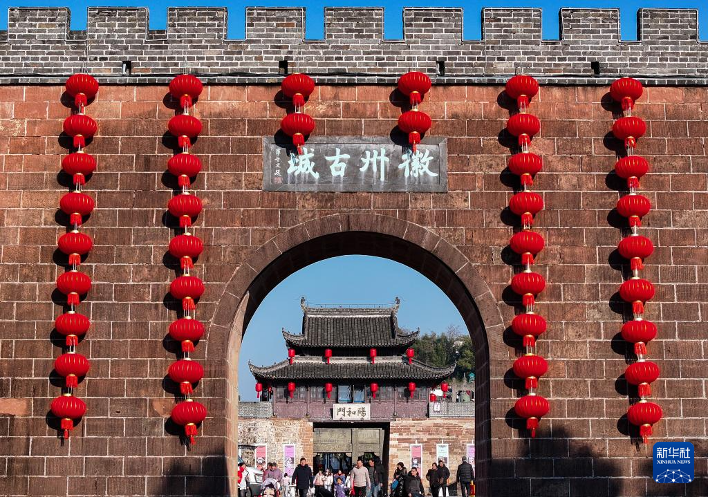 徽州古城灯笼红