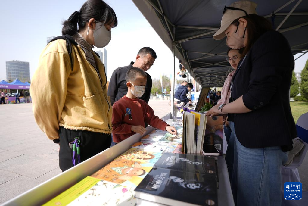 宁夏银川：倡导全民阅读 共享读书乐趣