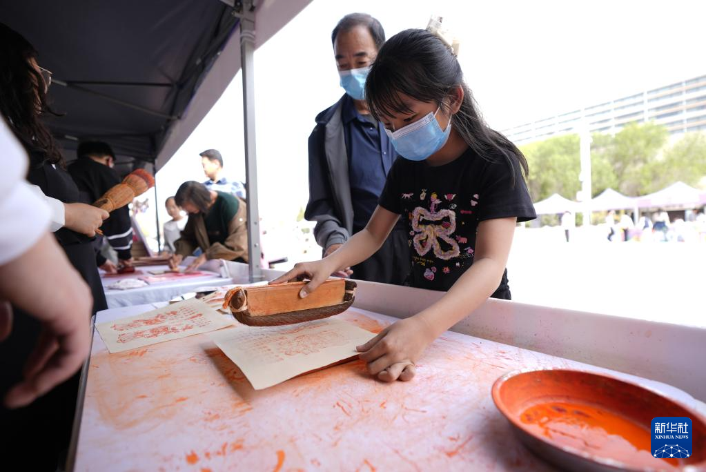 宁夏银川：倡导全民阅读 共享读书乐趣