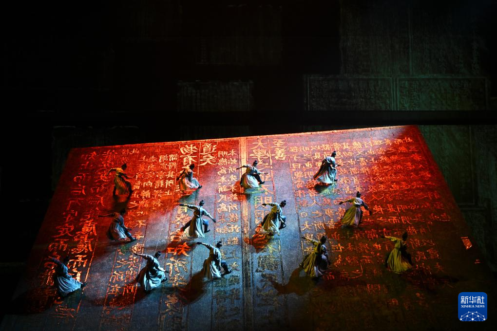 文旅舞台剧《月映武夷》上演