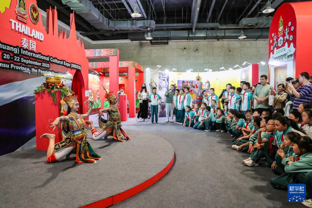 敦煌文博会展现多彩丝路文化