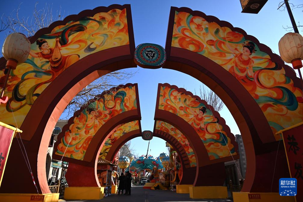 打造敦煌灯会 喜迎元旦佳节