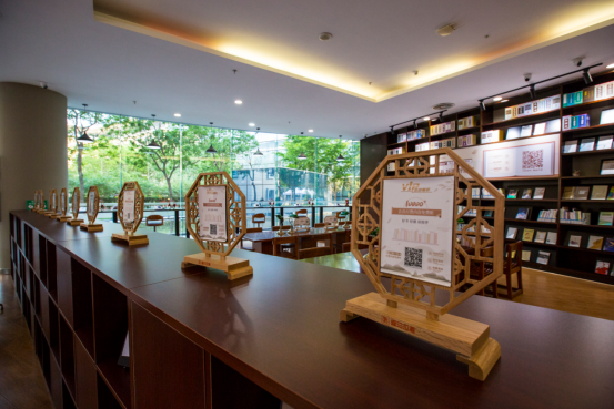 不打烊的文化港湾:北京窦店这间24小时图书馆凭什么越夜越美 不打烊的文化港湾:北京窦店这间24小时图书馆凭什么越夜越美
